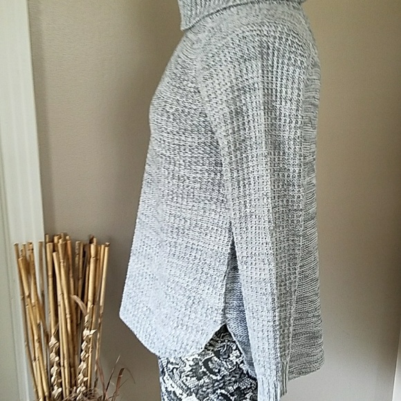 It's Our Time grey turtleneck sweater, size S - Picture 2 of 3